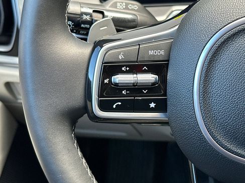 Certified 2025 Kia Sorento SX Prestige image 30
