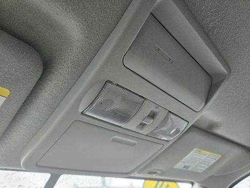 Used 2019 Nissan Frontier SV AWD/4WD image 16