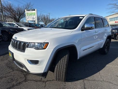 Used 2022 Jeep Grand Cherokee Limited image 3
