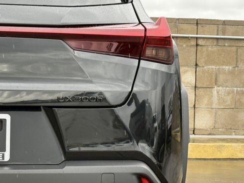 New 2025 Lexus UX 300h UX 300h image 12