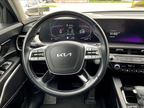 Used 2023 Kia Telluride LX image 5