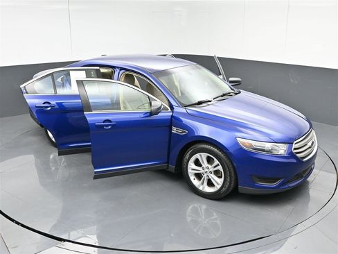 Used 2015 Ford Taurus SE FWD image 37