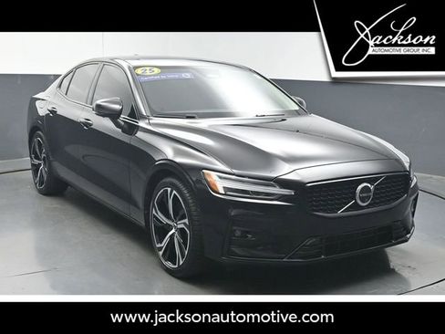 Used 2025 Volvo S60 B5 Plus AWD/4WD image 1