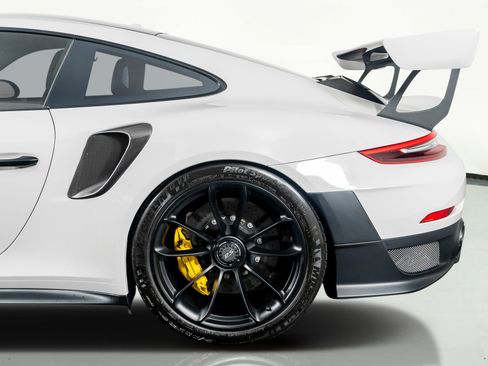 Used 2018 Porsche 911 GT2 RS w/ Weissach Package image 17