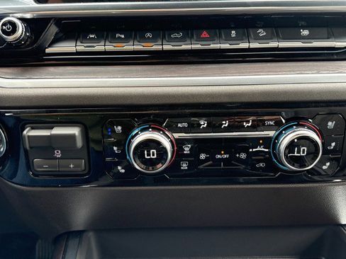 New 2026 GMC Sierra 1500 SLT AWD/4WD image 20
