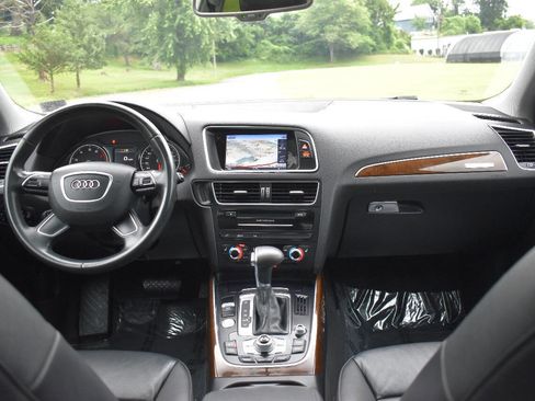 Used 2015 Audi Q5 2.0T Premium Plus w/ Technology Package image 17