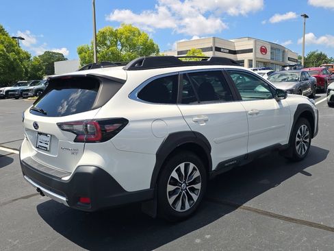 Used 2023 Subaru Outback Limited XT AWD/4WD image 3