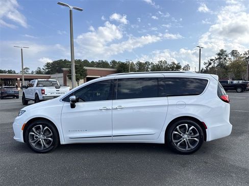New 2026 Chrysler Pacifica Pinnacle image 6