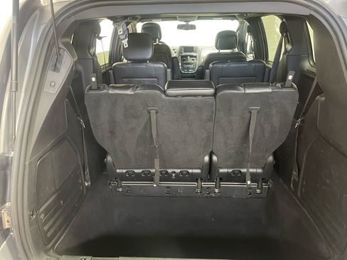 Used 2017 Dodge Grand Caravan GT image 18