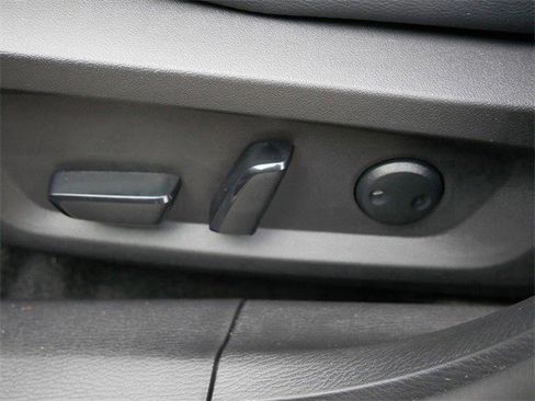 Used 2025 Mitsubishi Outlander SEL image 18