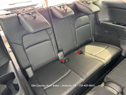 Used 2022 Nissan Pathfinder SL w/ SL Black Package FWD image 9