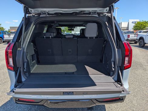 New 2026 Ford Expedition Platinum w/ Stealth Appearance Package AWD/4WD image 10