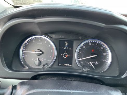 Used 2015 Toyota Highlander XLE image 25