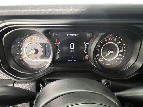 Used 2024 Jeep Wrangler Unlimited Rubicon image 26