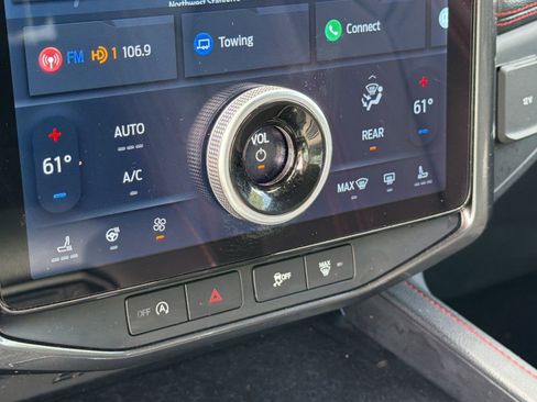 Used 2024 Ford Expedition Limited AWD/4WD image 18