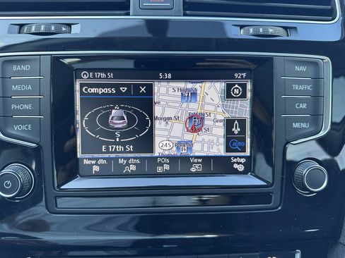 Used 2015 Volkswagen Golf S FWD image 23