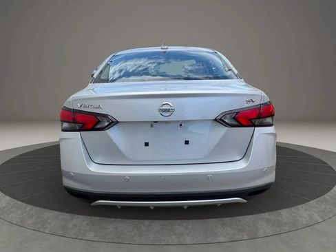 Used 2021 Nissan Versa SV FWD image 6