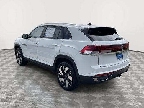 Used 2024 Volkswagen Atlas Cross Sport SE FWD image 6