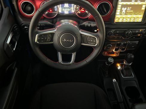 Used 2022 Jeep Wrangler Unlimited Rubicon image 14