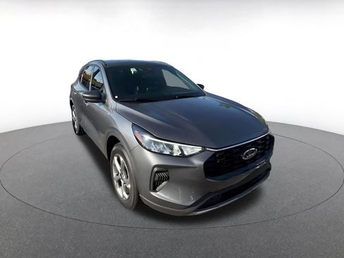 Used 2025 Ford Escape ST-Line AWD/4WD image 3