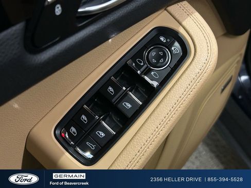 Used 2018 Porsche Macan image 17