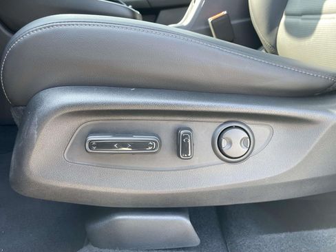Used 2023 Honda CR-V EX-L image 16