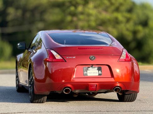 Used 2016 Nissan 370Z Coupe RWD image 5