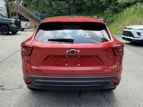 Certified 2024 Chevrolet Trax RS FWD image 7