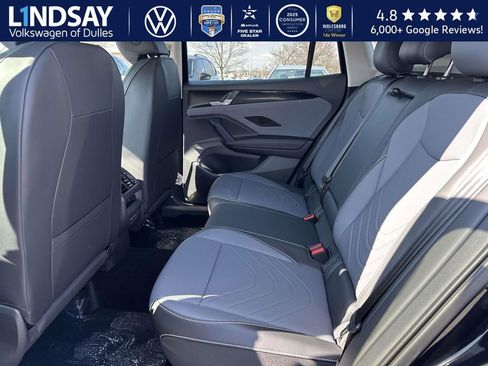 New 2026 Volkswagen Tiguan SE image 9