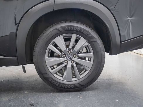 Used 2024 Nissan Pathfinder SV AWD/4WD image 8