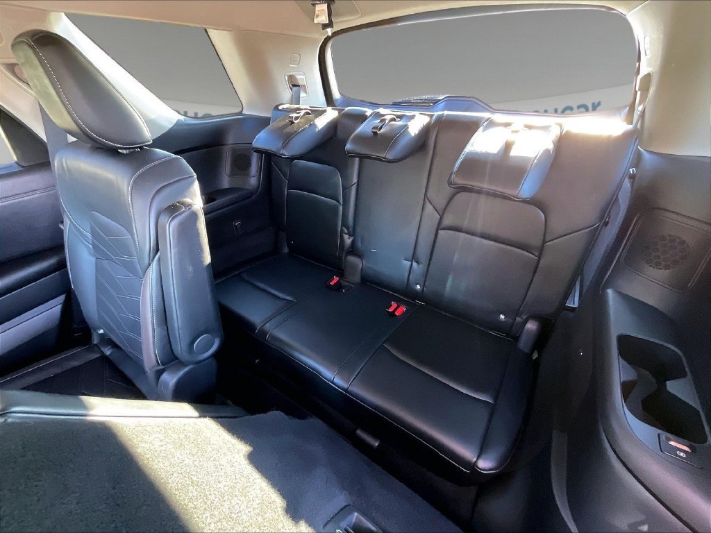 Used 2022 Nissan Pathfinder Platinum w/ Cargo Package AWD/4WD image 16