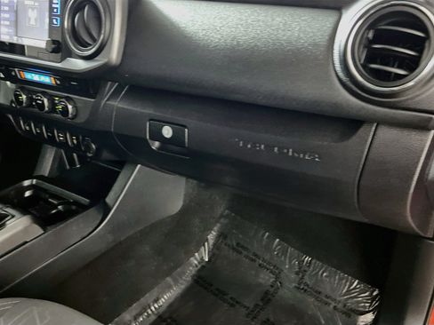 Used 2017 Toyota Tacoma TRD Sport w/ Premium & Technology Package RWD image 35
