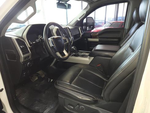 Used 2018 Ford F150 Lariat w/ Equipment Group 502A Luxury AWD/4WD image 19