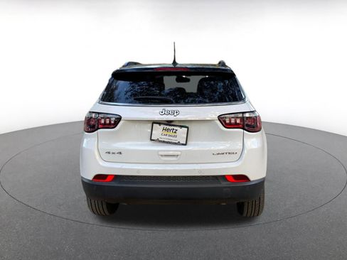 Used 2025 Jeep Compass Limited image 6