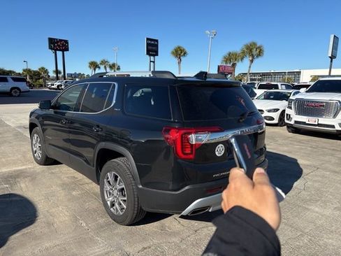 Used 2021 GMC Acadia SLT w/ LPO, Floor Liner Package image 7