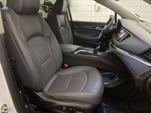 Used 2020 Buick Enclave Essence FWD image 20