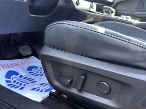 Used 2024 Mitsubishi Outlander SE image 11