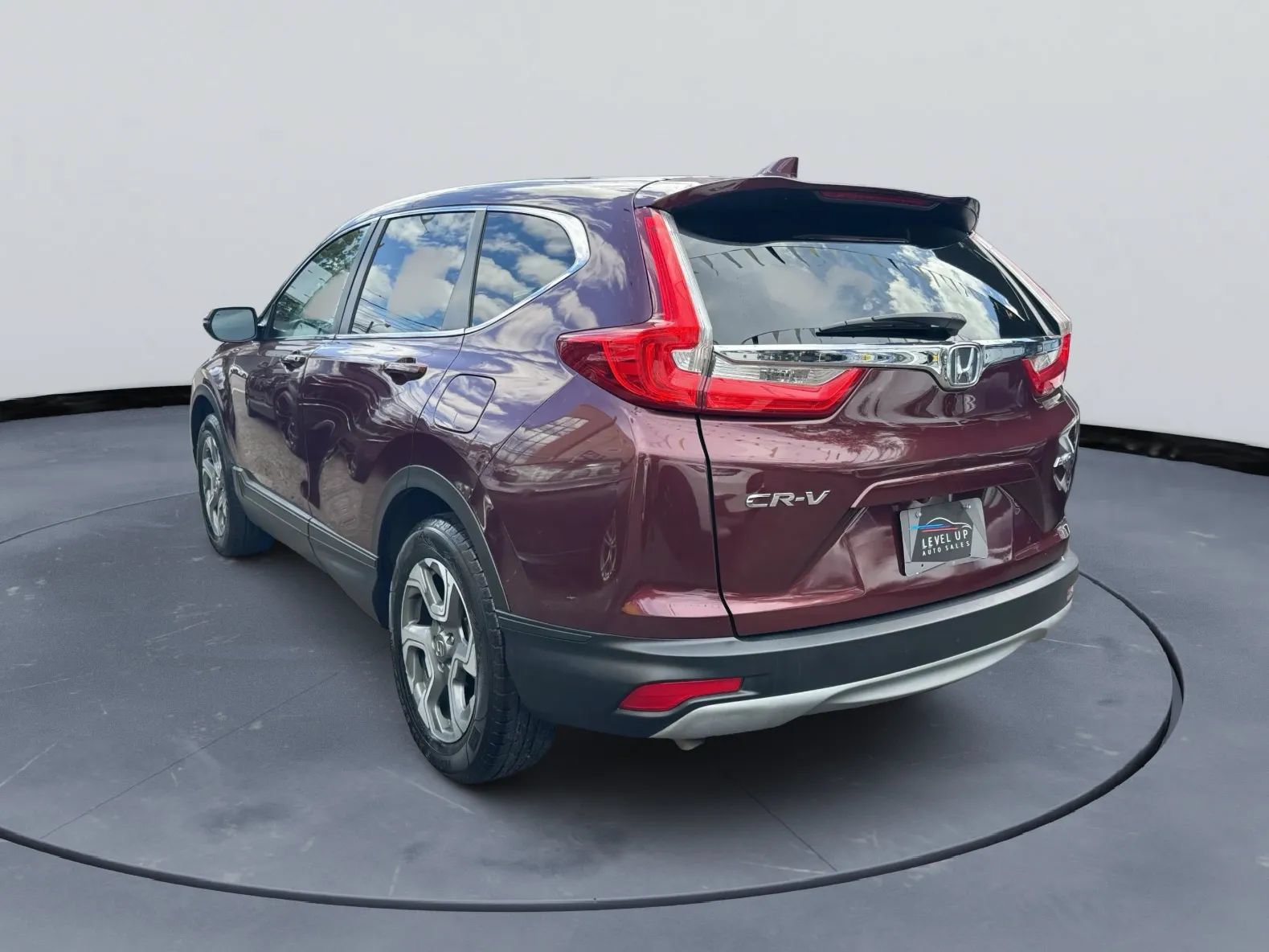 Used 2017 Honda CR-V EX image 4