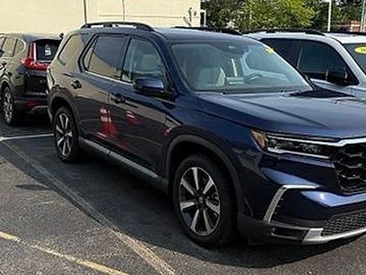 Used 2025 Honda Pilot Touring