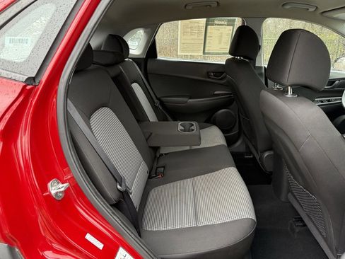 Used 2019 Hyundai Kona SE image 32