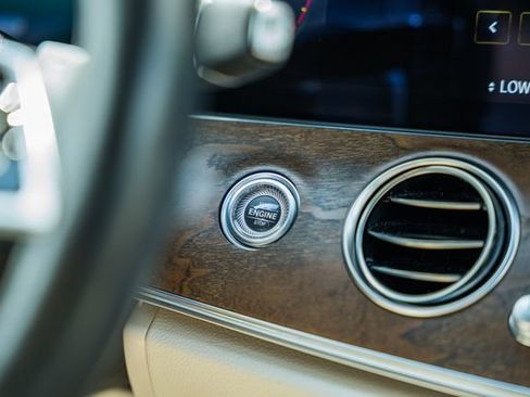Used 2023 Mercedes-Benz E 350 4MATIC Sedan image 27