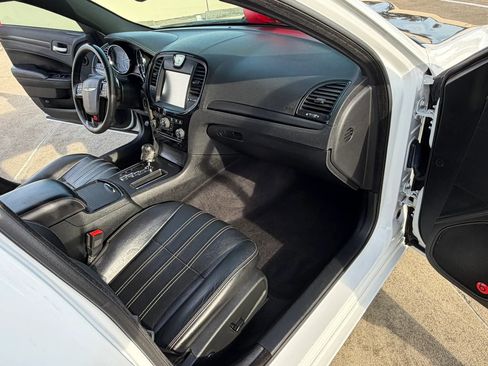 Used 2013 Chrysler 300 S RWD image 34