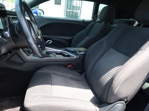 Used 2018 Dodge Challenger SXT w/ Blacktop Package RWD image 6