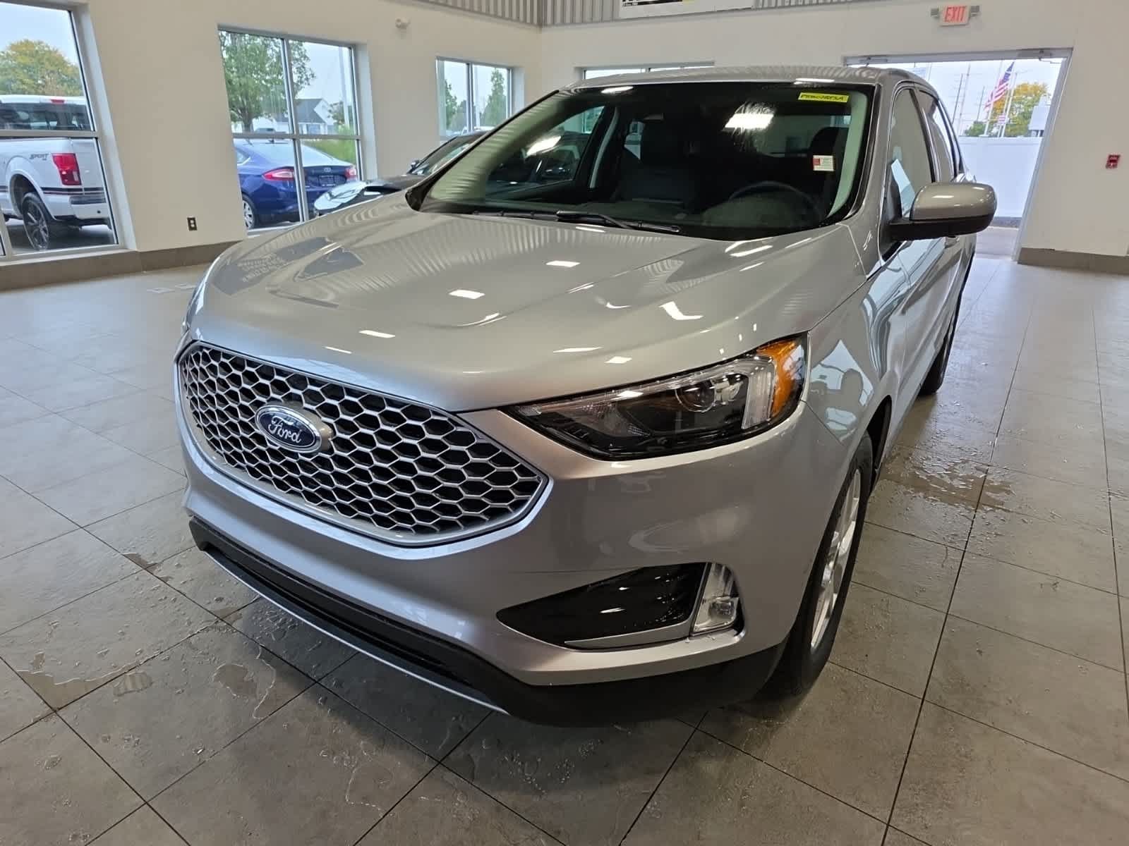 Used 2024 Ford Edge SEL w/ Convenience Package AWD/4WD image 1