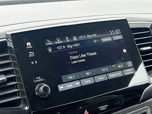 Used 2023 Honda Passport TrailSport image 15