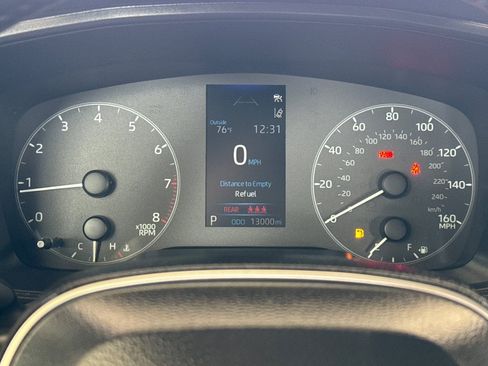 Used 2025 Toyota Corolla SE w/ Convenience Package image 24