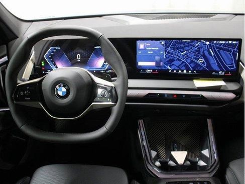 Used 2025 BMW X3 xDrive30i w/ Convenience Package image 3