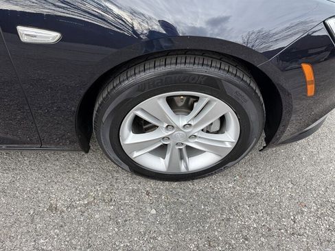 Used 2019 Buick Regal Preferred w/ Sights and Sounds Package image 11