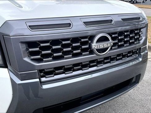 Certified 2025 Nissan Frontier SV w/ SV Convenience Package image 29