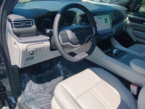 New 2026 Jeep Grand Wagoneer Limited w/ Premium Group II AWD/4WD image 12